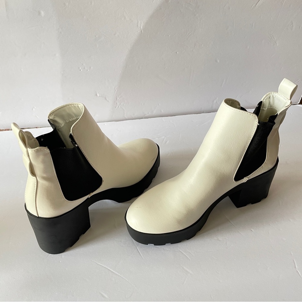 Bamboo Black & White Combat Grunge Baddie 3 Inch Platform Ankle Boots Size 9